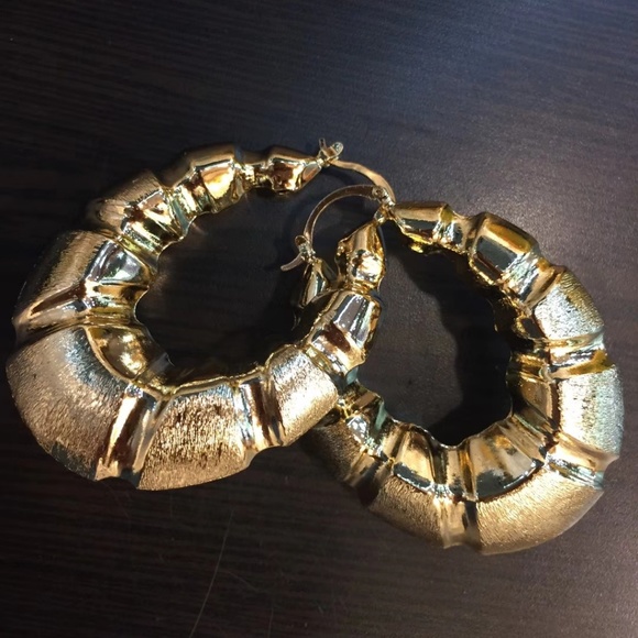 Jewelry - Costum Gold Earrings